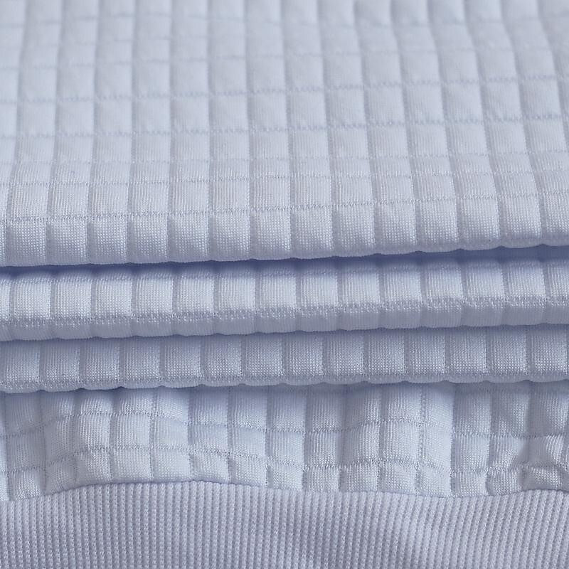 Herren-Pulloverhemd mit kleinem Jacquard-Karo