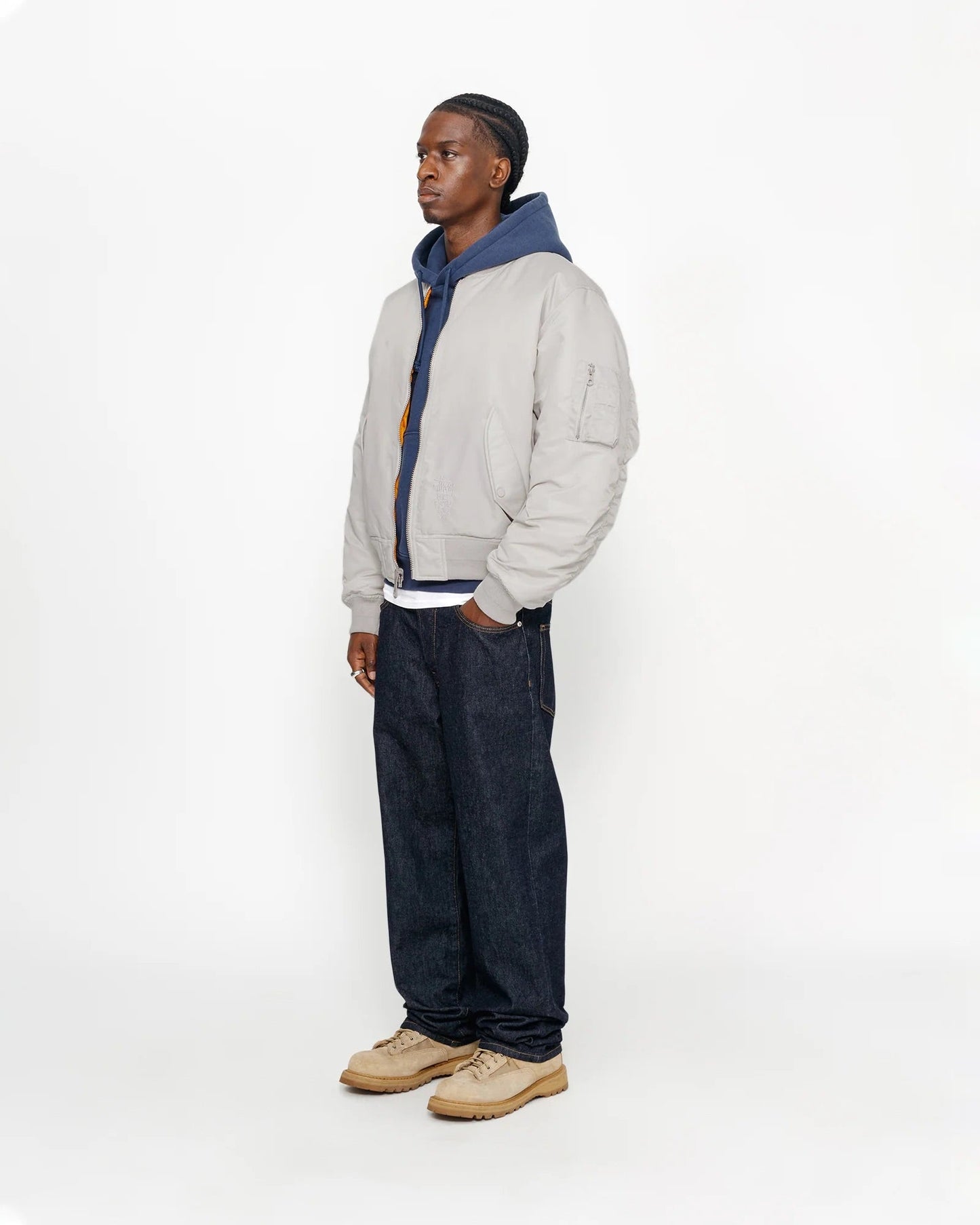NOUVEAU JEAN CLASSIQUE EN DENIM