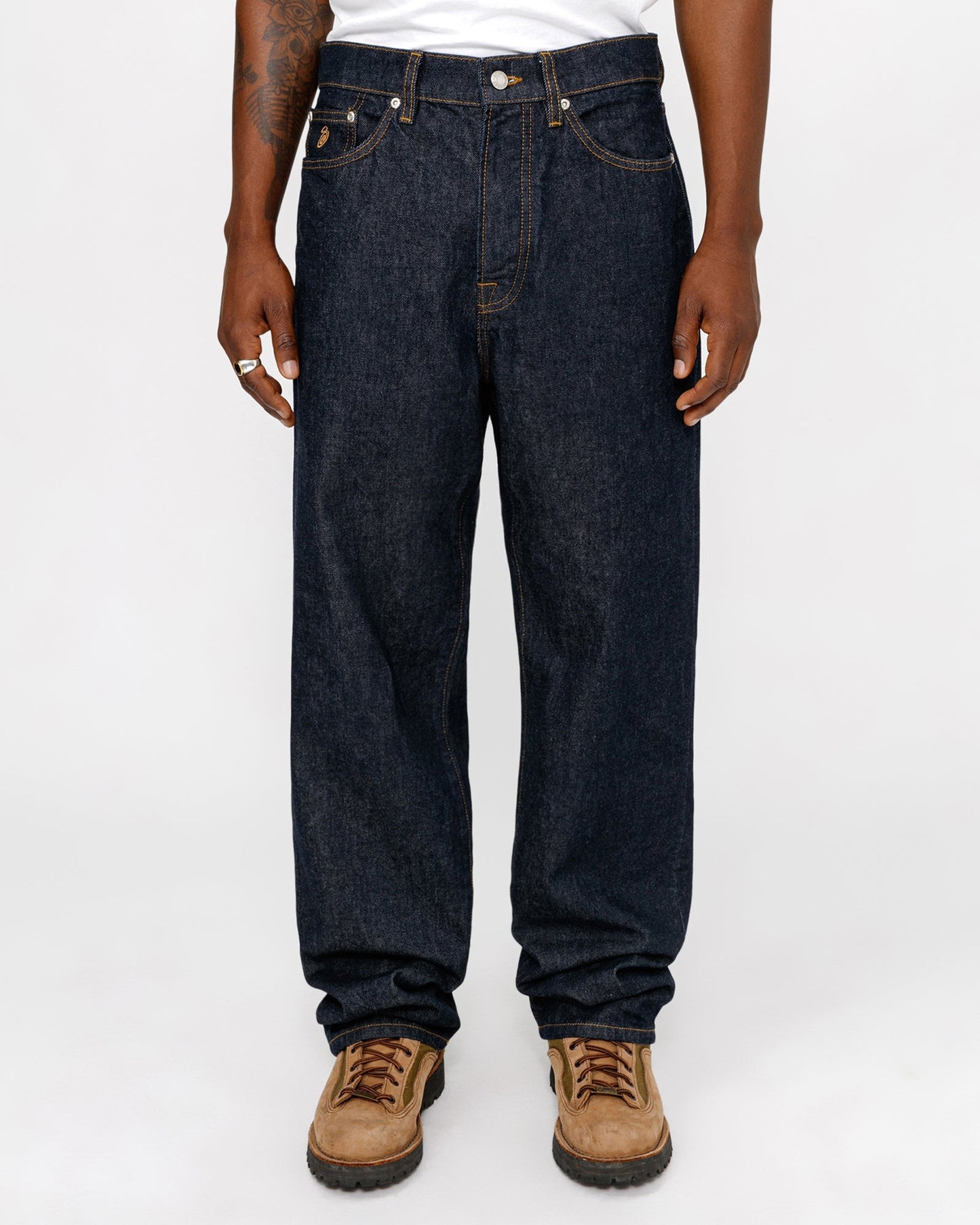 NOUVEAU JEAN CLASSIQUE EN DENIM