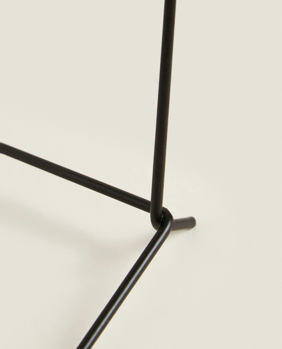 METAL STAND