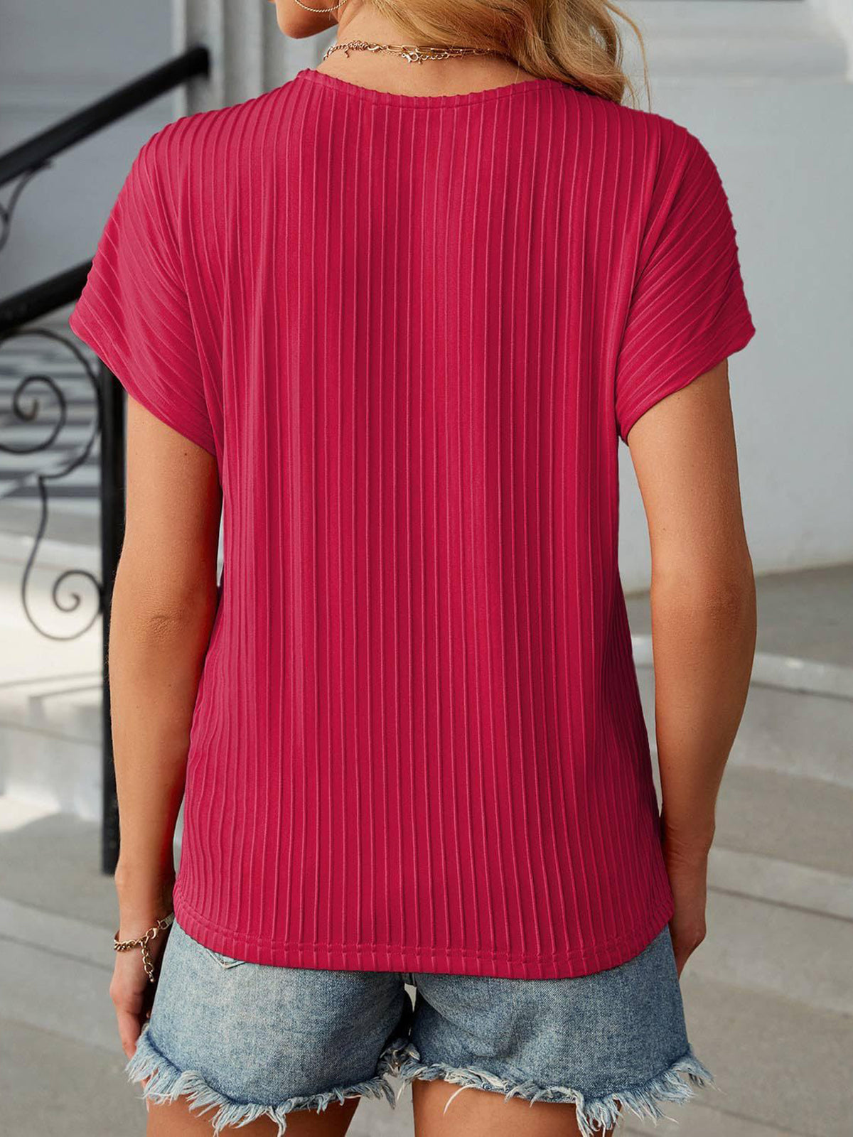 ✨Damen Sommer Klassisches Jacquard-Streifen-T-Shirt