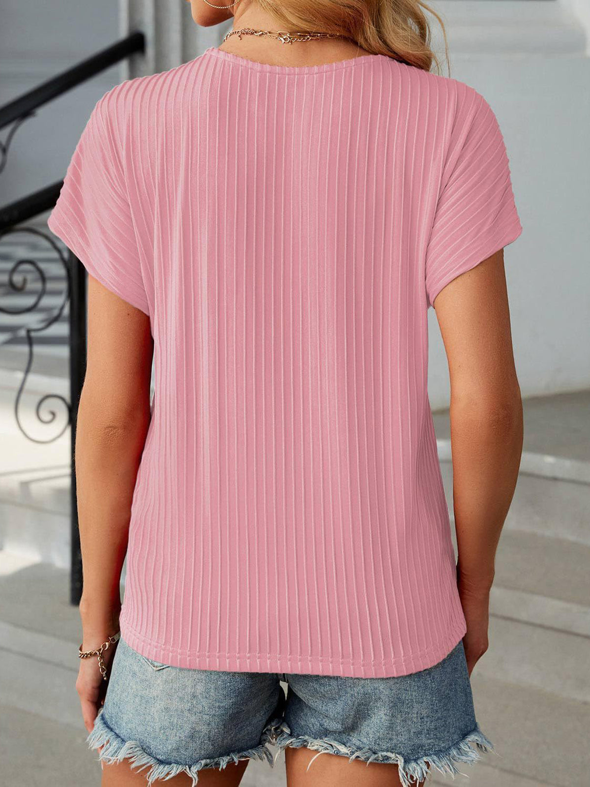 ✨Damen Sommer Klassisches Jacquard-Streifen-T-Shirt