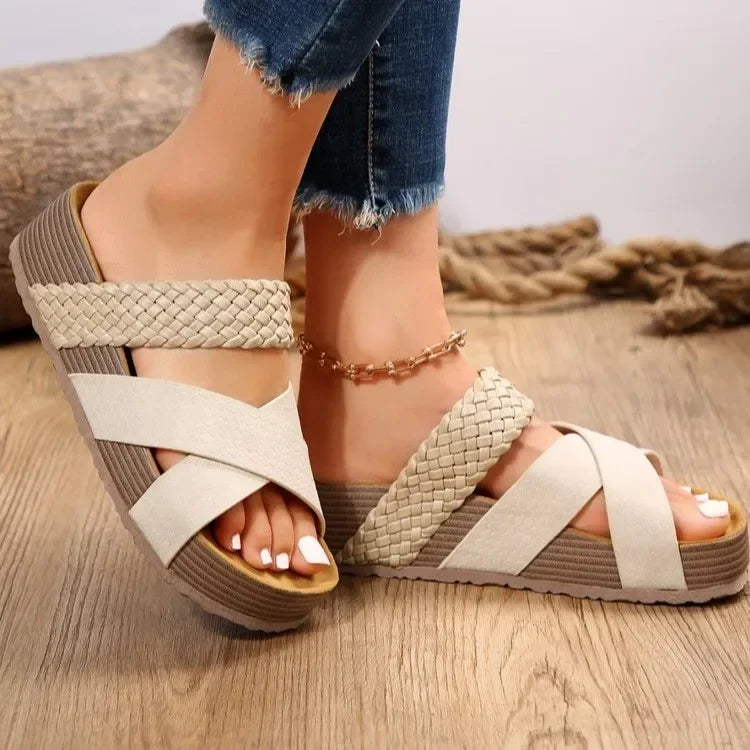 Geflochtene Sandalen für Damen